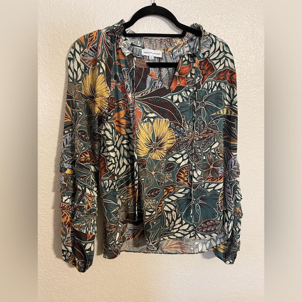 Gibson Latimer Green - Floral Blouse
